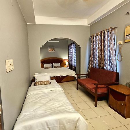 סיליגורי Hotel Vishal מראה חיצוני תמונה